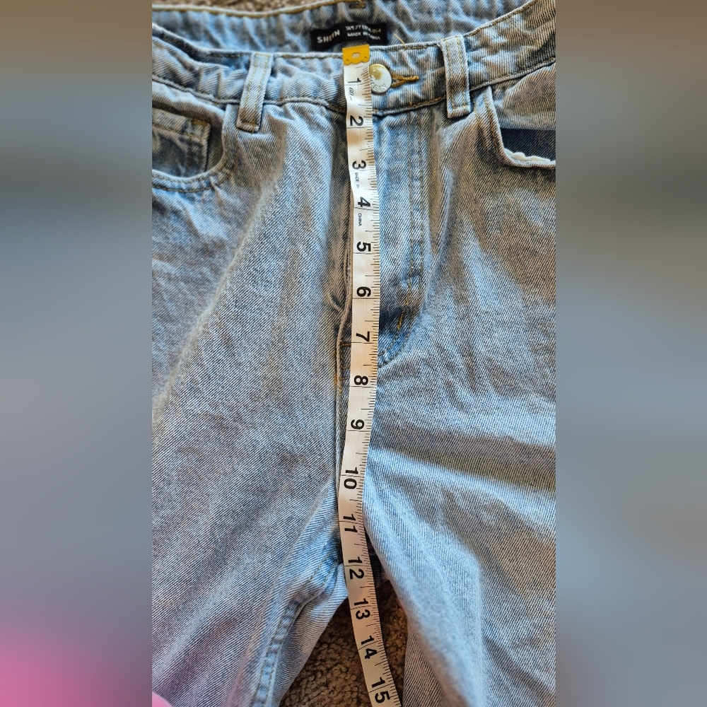 Wide Leg Ripped Jeans With Button Detail! - Picture 6 of 9